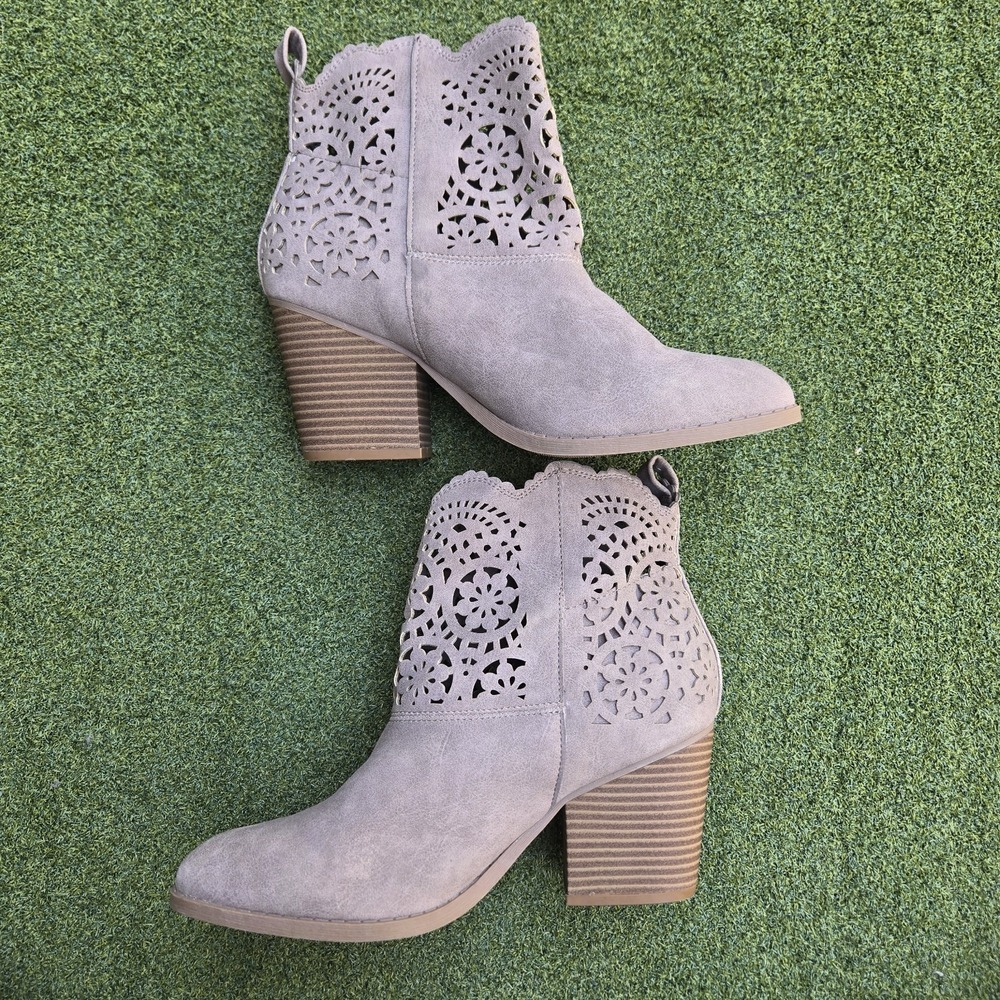 Sugar Booties Women's 7.5 Mocha Brown Cut Out Design Block Heel - Picture 4 of 8